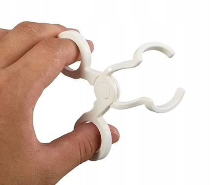 Kleszcze pomagające przy zakładaniu soczewek kontaktowych aplikator