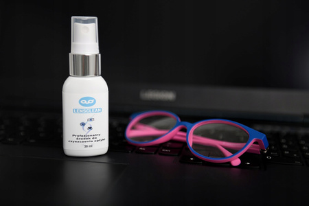 Zestaw do czyszczenia i przeciw parowaniu okularów środek 680ml+ ściereczki